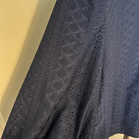 Pair of two Adrianna Papell Eyelet tops - Picture 5 of 13